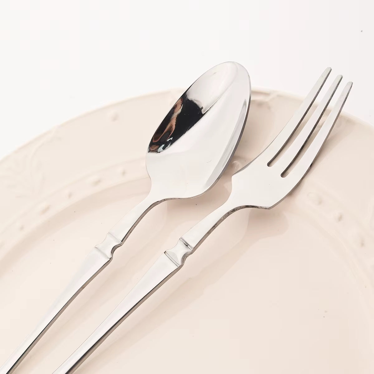 Stainless Steel Flatware Set – Minimalist Matte Cutlery